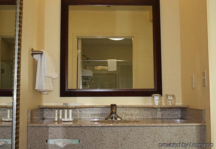 Springhill Suites By Marriott Oklahoma City Airport מראה חיצוני תמונה